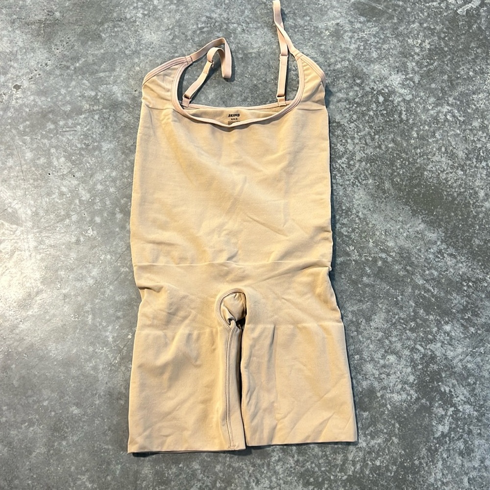 SKIMS Shapewear NWT